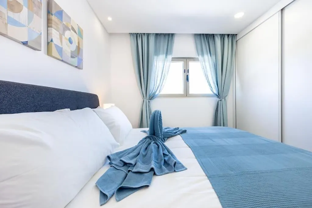 The Hub Central Apartment Burgau 0*,  Portugal